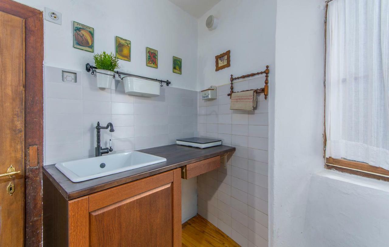 Apartment Kuharic Groznjan Luaran gambar