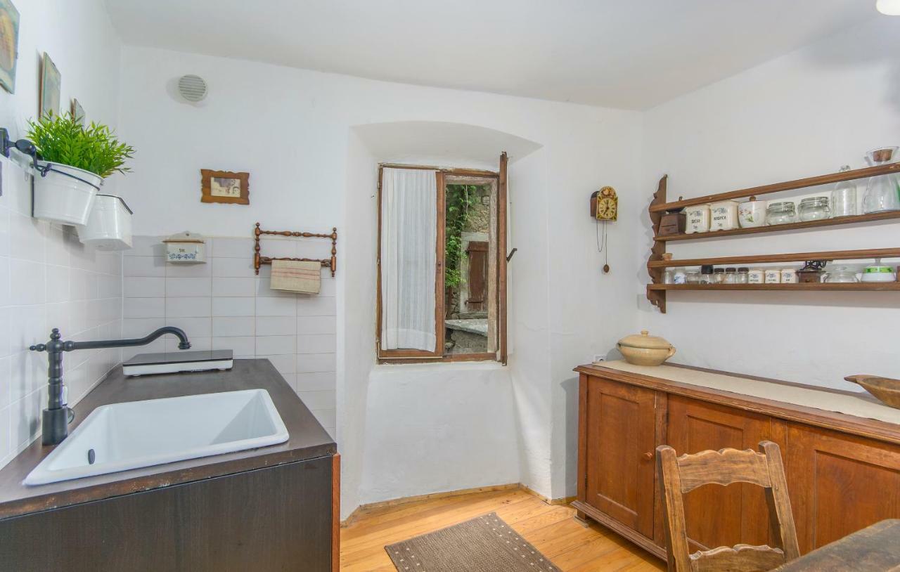 Apartment Kuharic Groznjan Luaran gambar